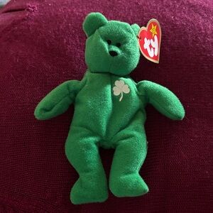 Ty “Teanie Beanie” Erin.    Old stock not used.